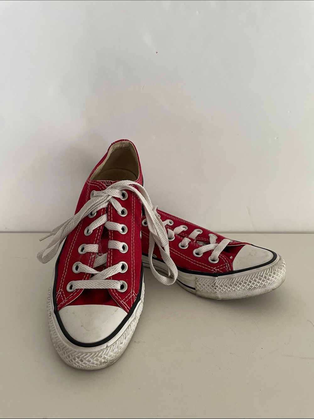 CONVERSE Red Chuck Taylor All Star Low Top Sneakers Shoes 
Unisex women 6.5m